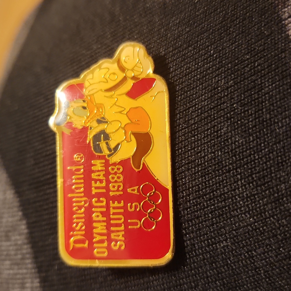 1988 Disney Olympic Team Salute Pin